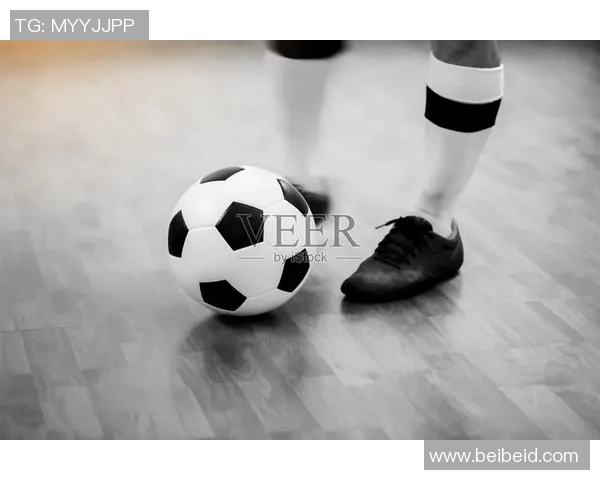 足球明星的经典瞬间黑白摄影展现他们不朽的魅力与激情