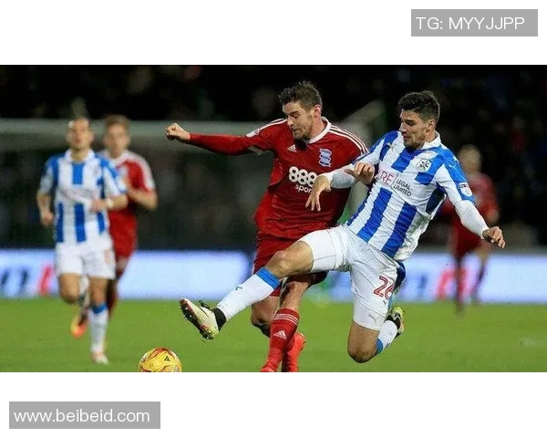 利兹联与伯明翰激战成和双方在赛场上展现精彩表现